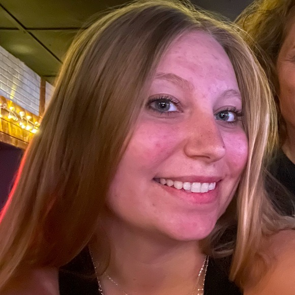 Meet your Posher, Cashmire - Picture 2 of 3